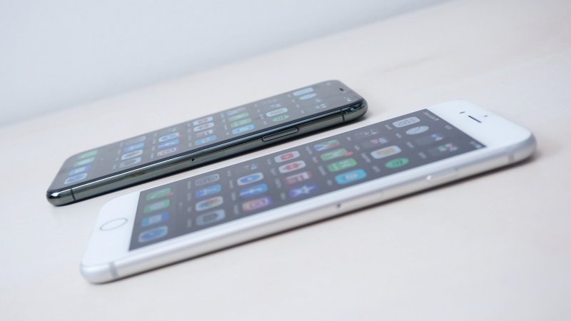 iPhone 11 Pro Max - vypínač sa zmenil