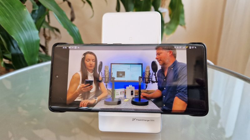 Vivo 50 W Vertical Wireless FlashCharge