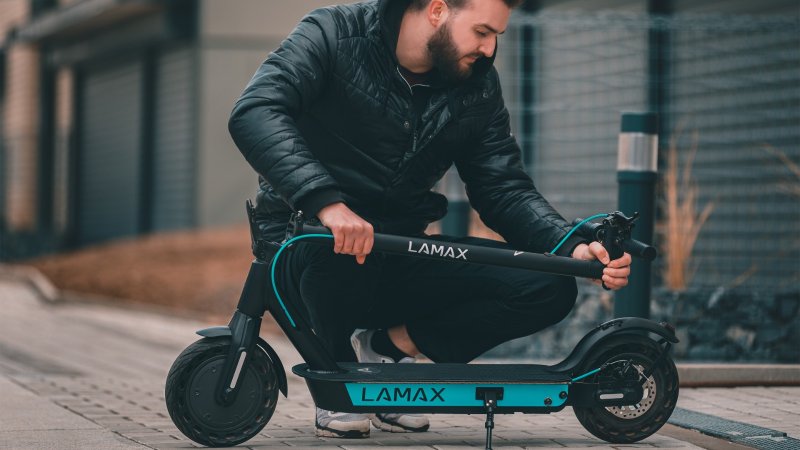 Lamax E-Scooter S11600 press image