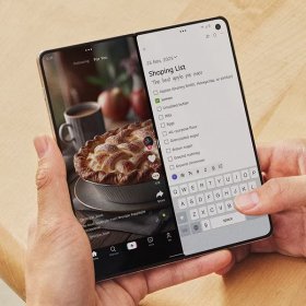 Motorola oficiálne predstavila Razr Fold – veľký skladací smartfón, ktorý sa otvára ako kniha 